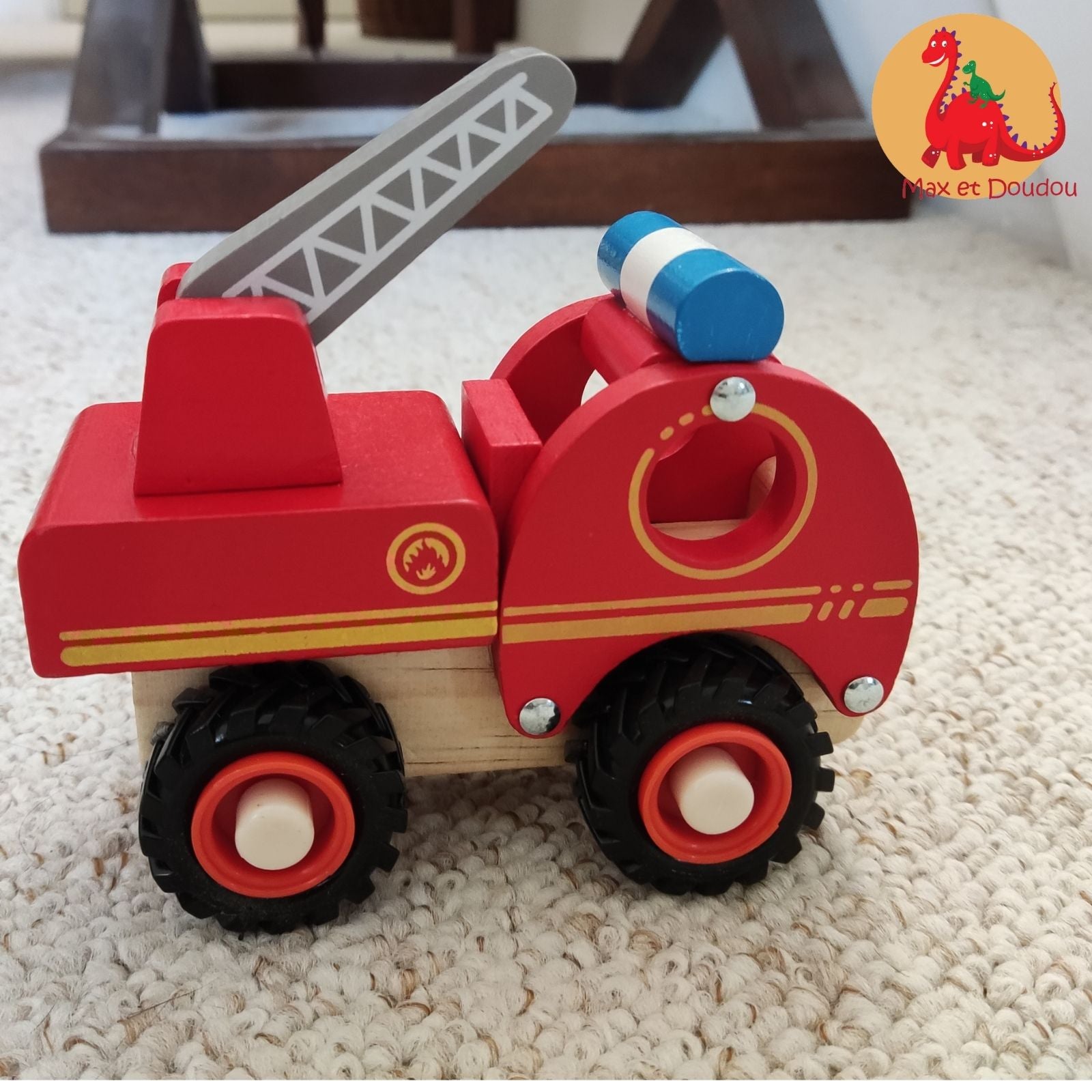 Camion De Pompiers Jouet Battat - Avec 2 Figurines Et Échelle Extensible - Roues Caoutchouc Doux - Dès 18 Mois